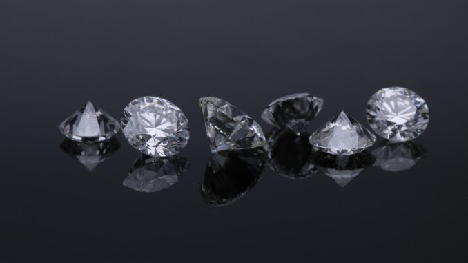 De beaux diamants, minéraux rares.